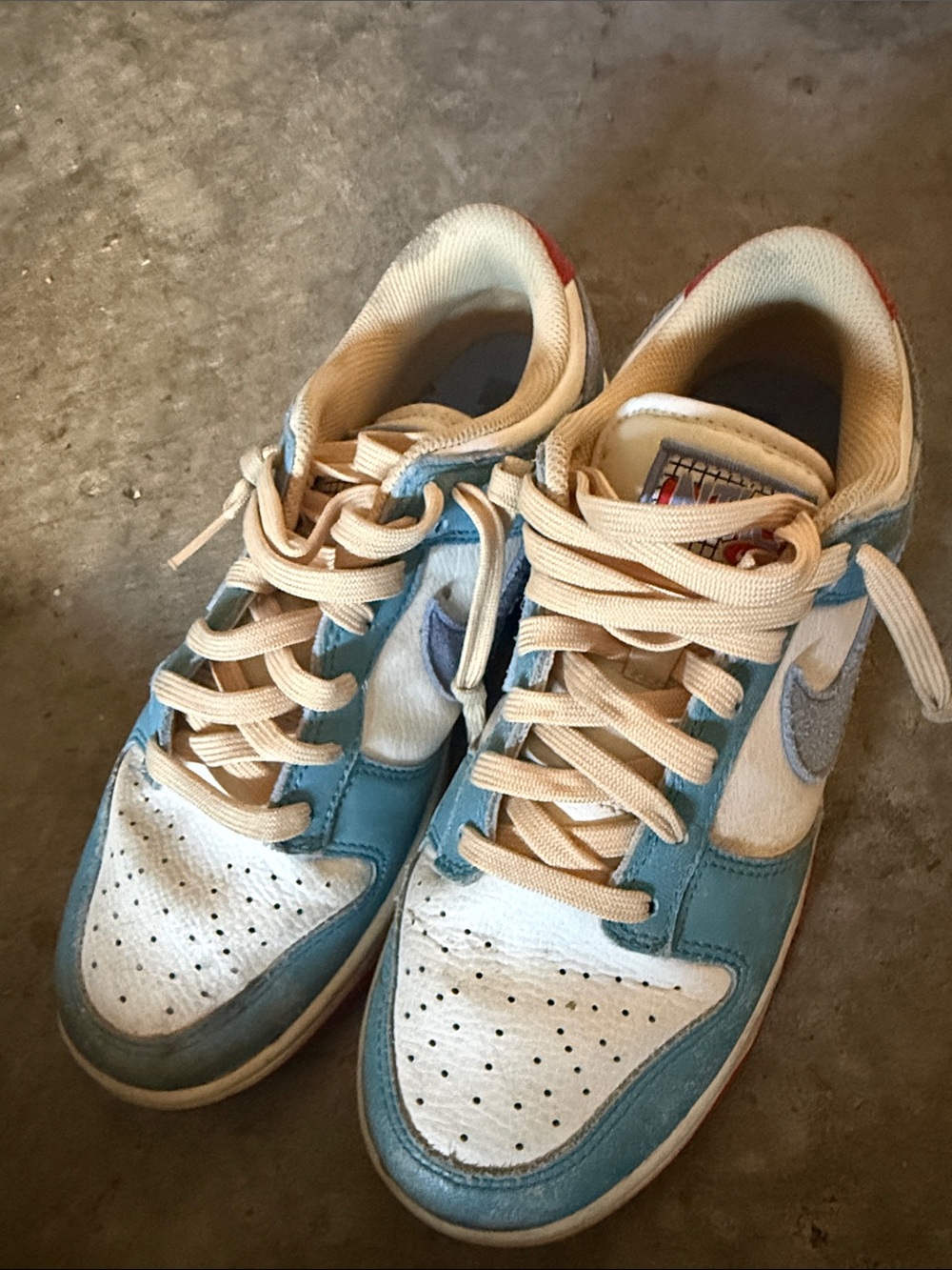 Nike Kids White and Light Blue Low-Top Sneakers